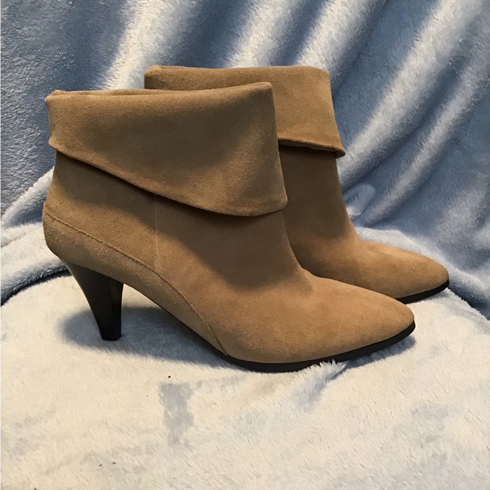 NWOT! SONOMA Ankle Boot 7Medium
